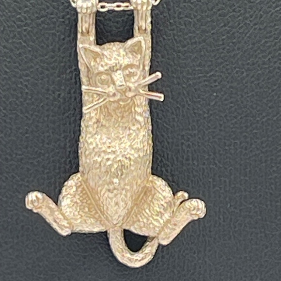 Vintage "Hang In There" Sterling Silver Cat Pendant Necklace Kitty 925 - Picture 2 of 8